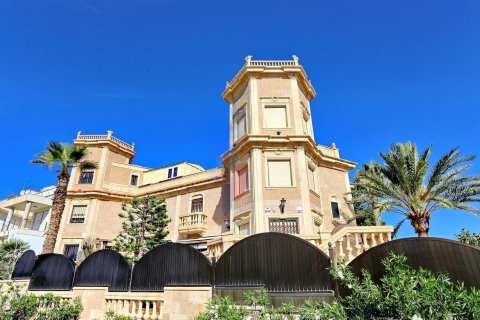Villa zum Verkauf in Guardamar del Segura, Alicante, Spanien 5 Schlafzimmer, 261 m2 Nr. 180595 - Foto 22