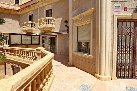 Villa zum Verkauf in Guardamar del Segura, Alicante, Spanien 5 Schlafzimmer, 261 m2 Nr. 180595 - Foto 19