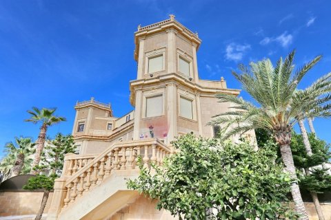 Villa zum Verkauf in Guardamar del Segura, Alicante, Spanien 5 Schlafzimmer, 261 m2 Nr. 180595 - Foto 2