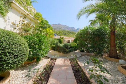 Villa for sale Callosa D'en Sarria, Alicante, Spain 6 bedrooms,  No. 116369 - photo 25