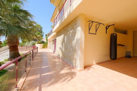 Villa for sale Callosa D'en Sarria, Alicante, Spain 6 bedrooms,  No. 116369 - photo 9