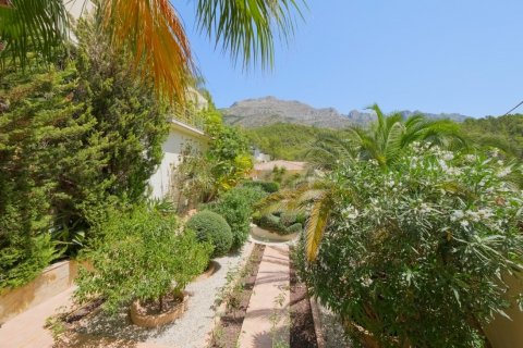 Villa for sale Callosa D'en Sarria, Alicante, Spain 6 bedrooms,  No. 116369 - photo 26