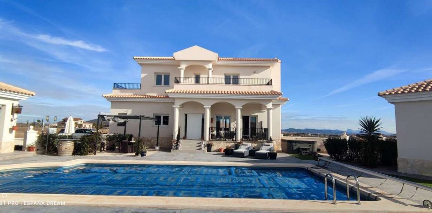 Villa Pinoso, Alicante, Spanien 4 Schlafzimmer, 180 m2 Nr. 116372