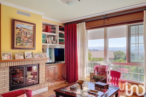 Продажа дома в Понтеведра, Испания 4 спальни, 7100м2 №153937 - фото 11