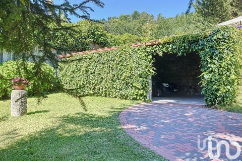 Продажа дома в Понтеведра, Испания 4 спальни, 7100м2 №153937 - фото 24