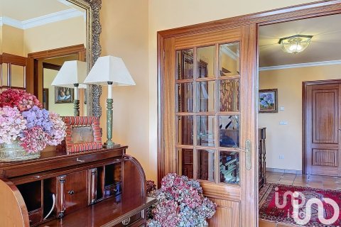 Продажа дома в Понтеведра, Испания 4 спальни, 7100м2 №153937 - фото 13