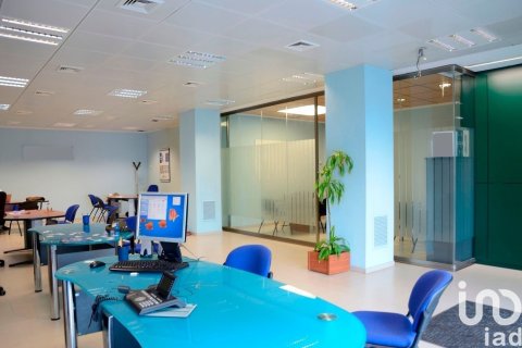 Commercial property for sale in Chiclana de la Frontera, Cadiz, Spain 200 sq.m. No. 153934 - photo 5