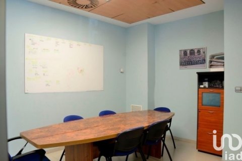Commercial property for sale in Chiclana de la Frontera, Cadiz, Spain 200 sq.m. No. 153934 - photo 8
