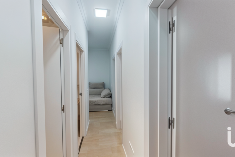 Apartment à vendre à Barcelona, Espagne, 4 chambres, 89 m2 No. 153936 - photo 15