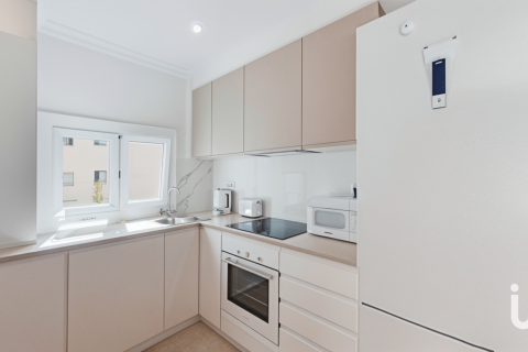 Apartment à vendre à Barcelona, Espagne, 4 chambres, 89 m2 No. 153936 - photo 2