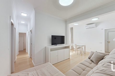 Apartment à vendre à Barcelona, Espagne, 4 chambres, 89 m2 No. 153936 - photo 6