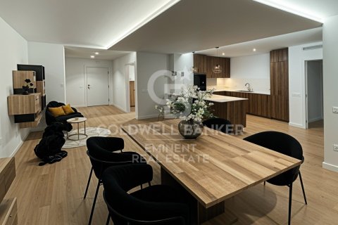 Apartamento en venta en Barcelona, España 2 dormitorios, 147 m2 No. 159548 - foto 2