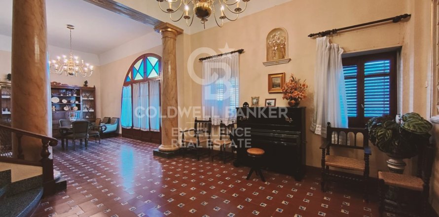 House in Castellon, Spain 11 bedrooms, 520 sq.m. No. 159546