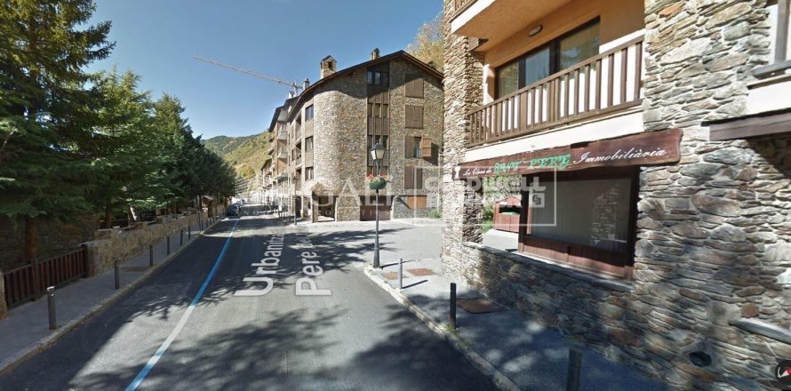 Propiedad comercial en Principado De Andorra (Ninguna Poblacion Tiene C.P.), Lérida, España 300 m2 No. 159545