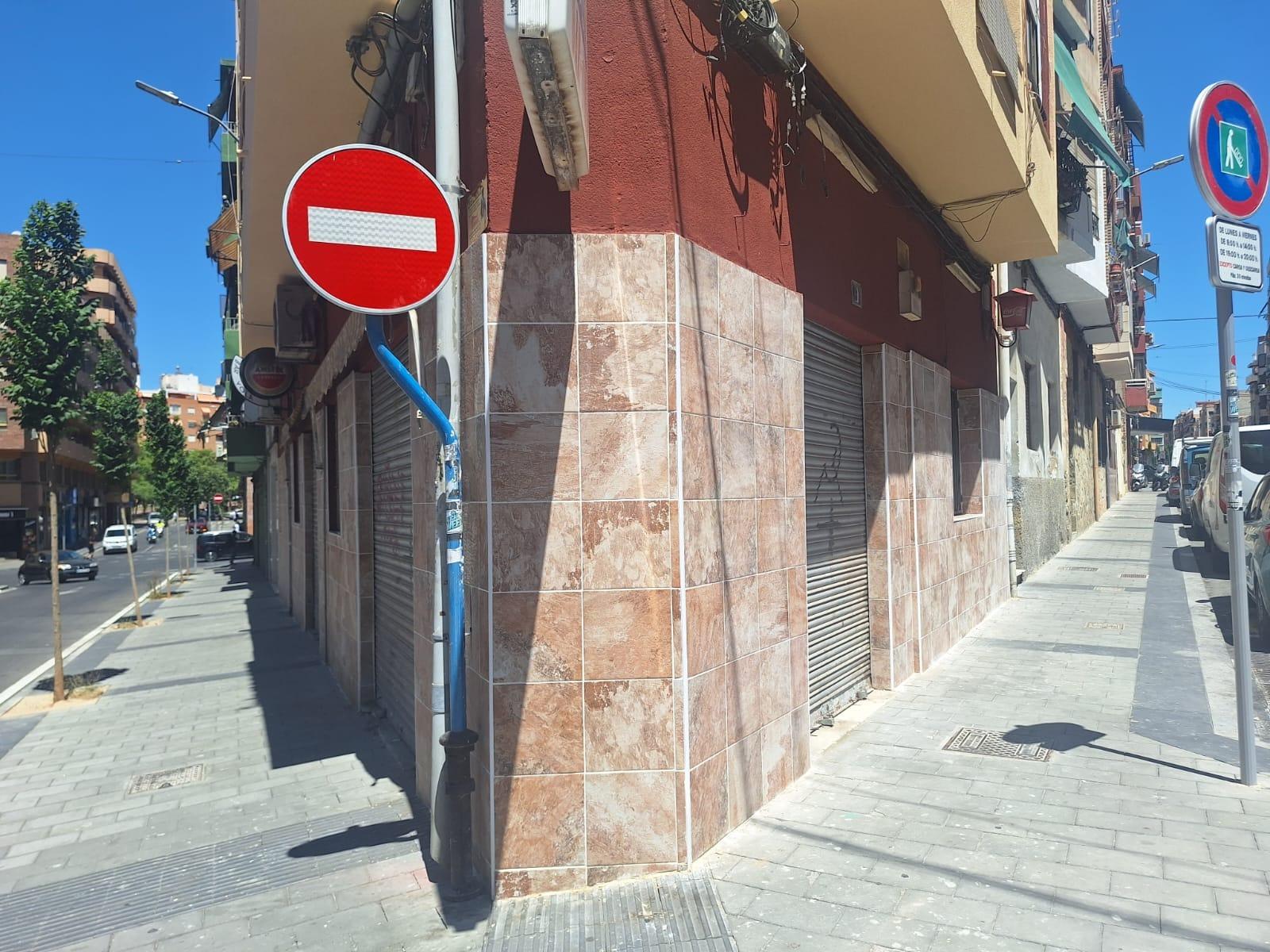 Propiedad comercial en Alicante, España 1 dormitorio, 80 m2 No. 183071