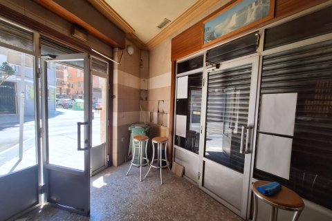 Продажа коммерческой недвижимости в Аликанте, Испания 1 спальня, 80м2 №183071 - фото 2