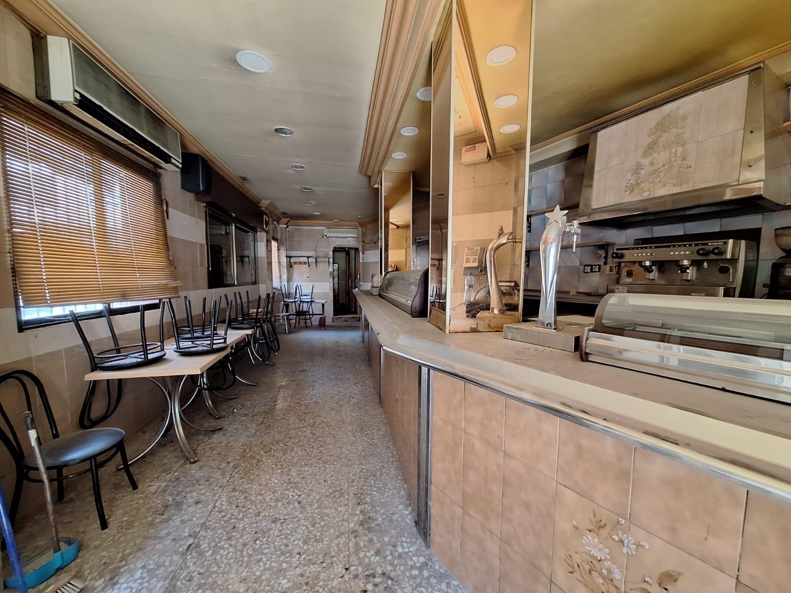 Propiedad comercial en Alicante, España 1 dormitorio, 80 m2 No. 183071
