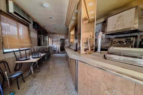 Продажа коммерческой недвижимости в Аликанте, Испания 1 спальня, 80м2 №183071 - фото 5