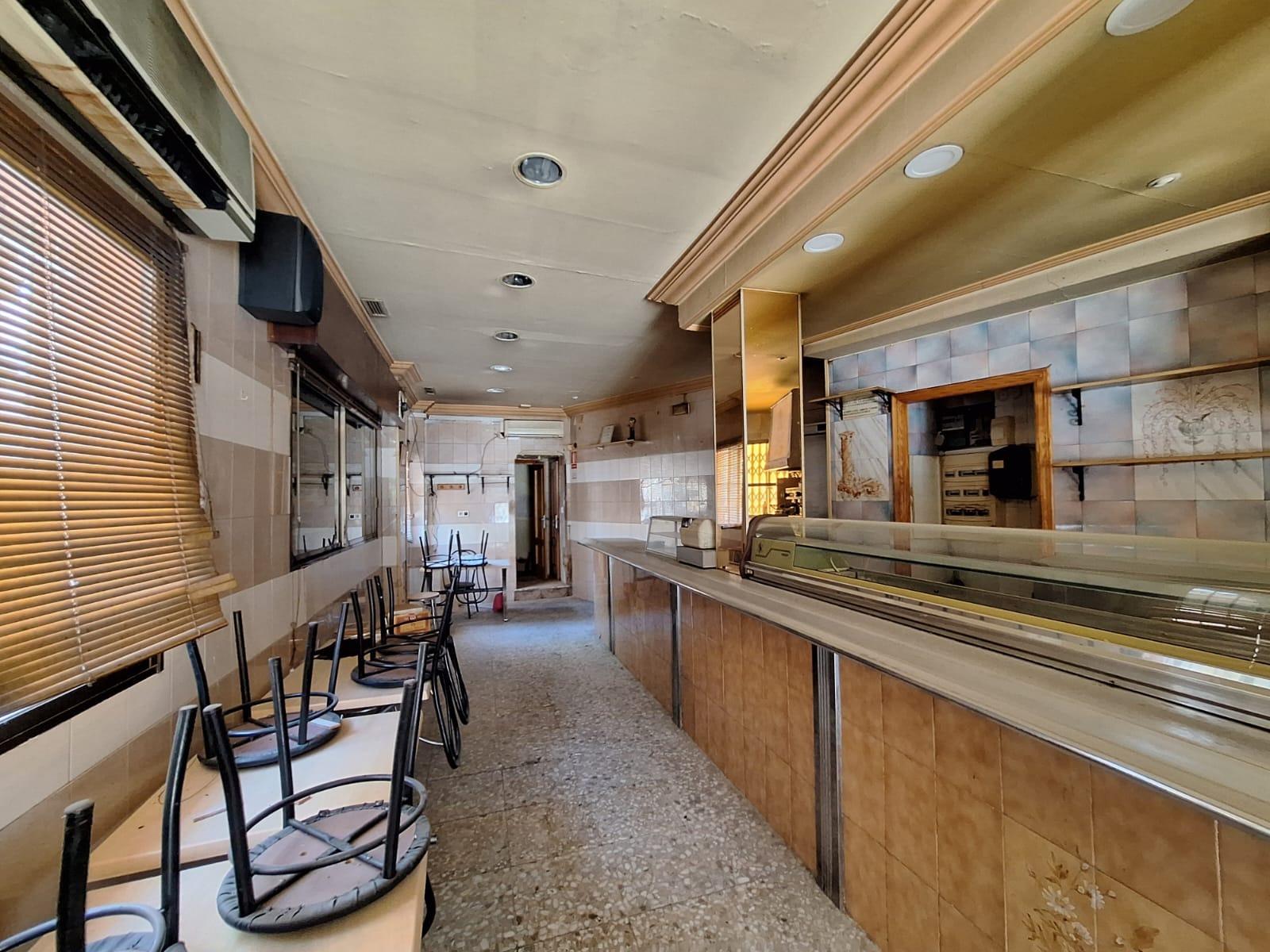 Propiedad comercial en Alicante, España 1 dormitorio, 80 m2 No. 183071