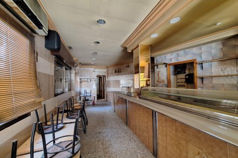 Продажа коммерческой недвижимости в Аликанте, Испания 1 спальня, 80м2 №183071 - фото 7