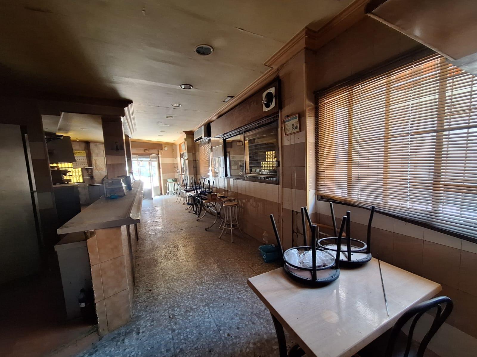 Propiedad comercial en Alicante, España 1 dormitorio, 80 m2 No. 183071