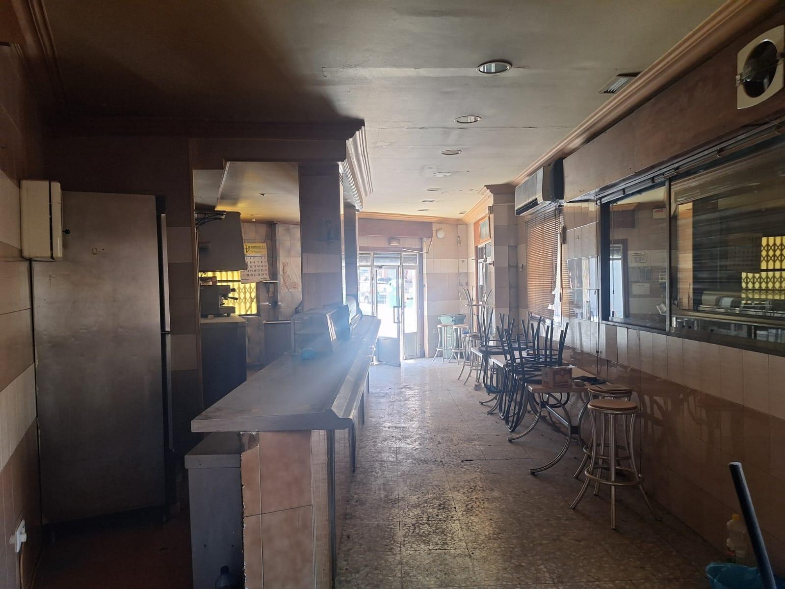 Propiedad comercial en Alicante, España 1 dormitorio, 80 m2 No. 183071