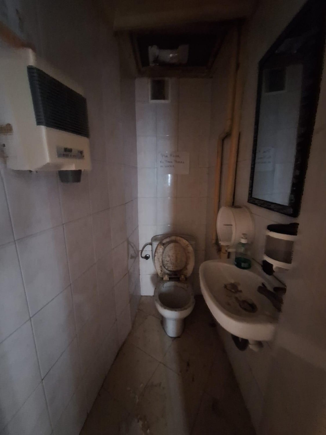 Propiedad comercial en Alicante, España 1 dormitorio, 80 m2 No. 183071