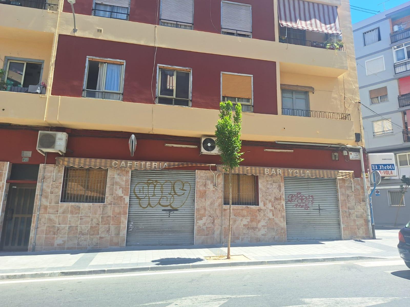 Propiedad comercial en Alicante, España 1 dormitorio, 80 m2 No. 183071