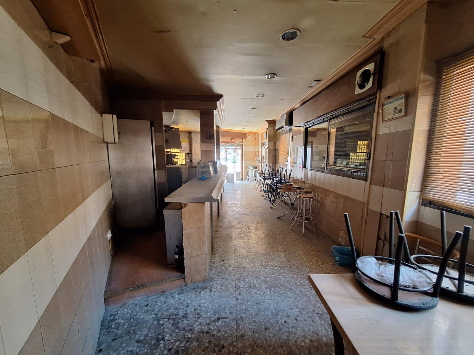 Propiedad comercial en Alicante, España 1 dormitorio, 80 m2 No. 183071