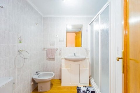 Appartamento in vendita a Torrevieja, Alicante, Spagna 2 camere da letto, 74 mq. N° 183074 - foto 11