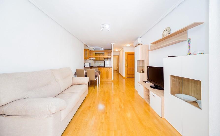 Apartment à Torrevieja, Alicante, Espagne 2 chambres, 74 m2 No. 183074