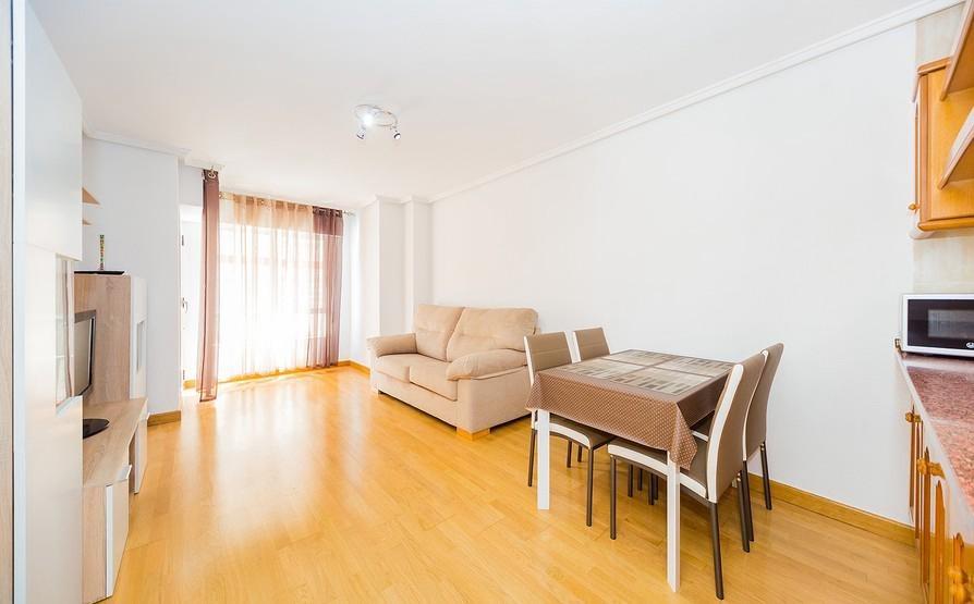 Apartment à Torrevieja, Alicante, Espagne 2 chambres, 74 m2 No. 183074