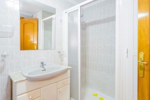 Appartamento in vendita a Torrevieja, Alicante, Spagna 2 camere da letto, 74 mq. N° 183074 - foto 15