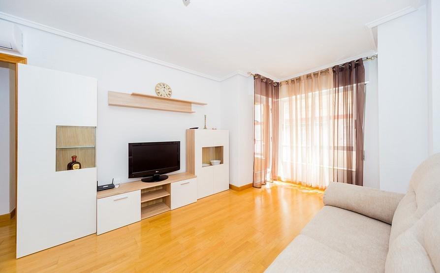 Apartment à Torrevieja, Alicante, Espagne 2 chambres, 74 m2 No. 183074