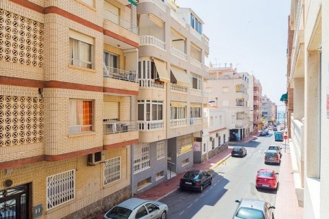 Appartamento a Torrevieja, Alicante, Spagna 2 camere da letto, 74 mq. N° 183074