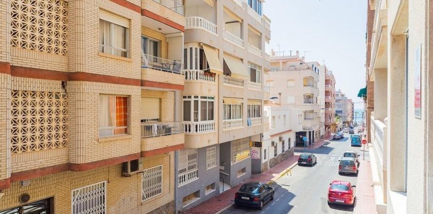 Appartamento a Torrevieja, Alicante, Spagna 2 camere da letto, 74 mq. N° 183074