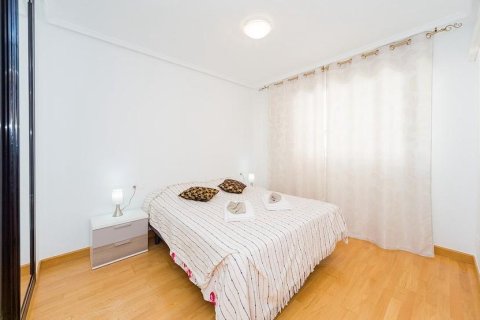 Appartamento in vendita a Torrevieja, Alicante, Spagna 2 camere da letto, 74 mq. N° 183074 - foto 2