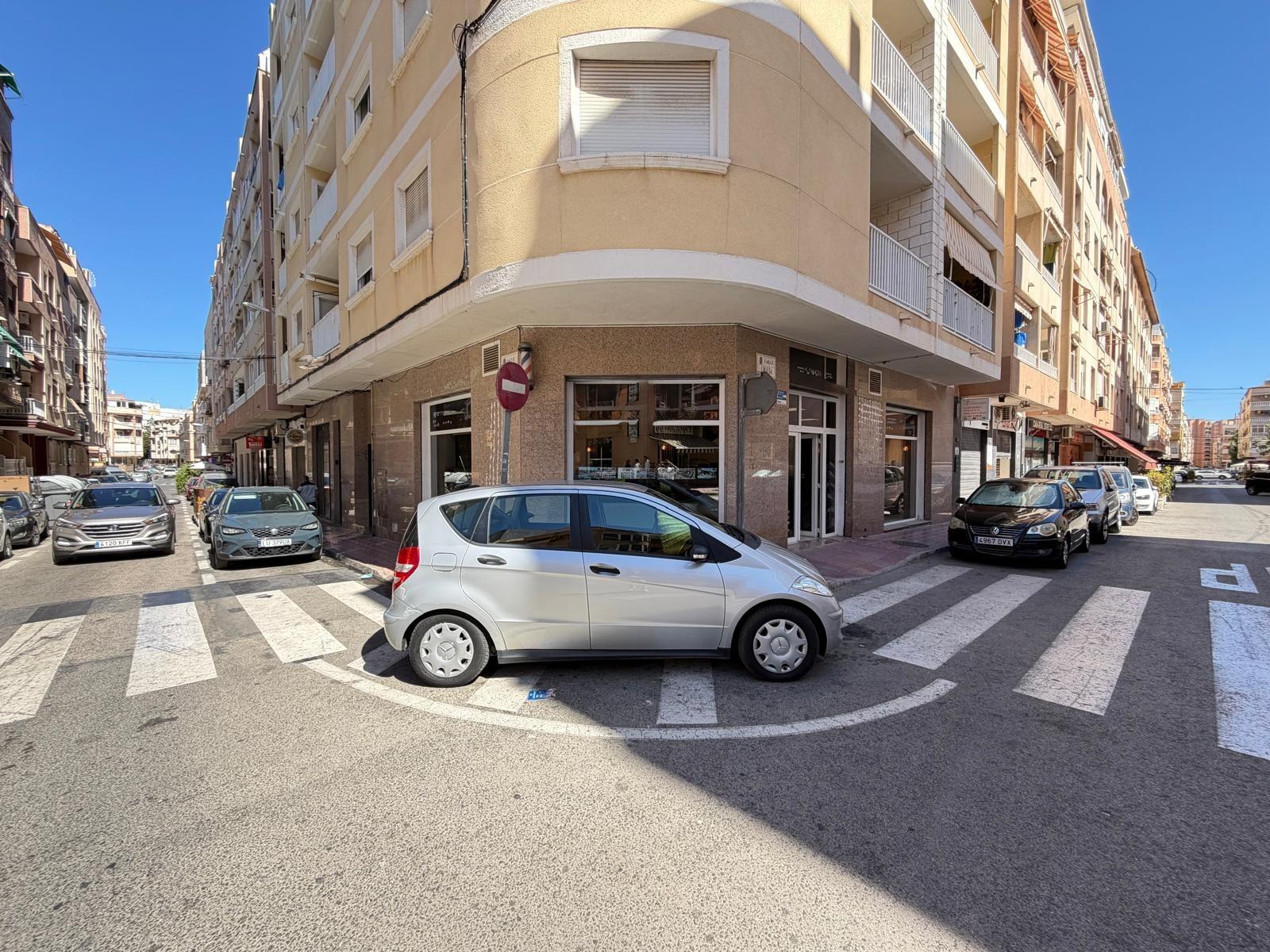 Lokal usługowy w Torrevieja, Alicante, Hiszpania 121 mkw. nr 183072