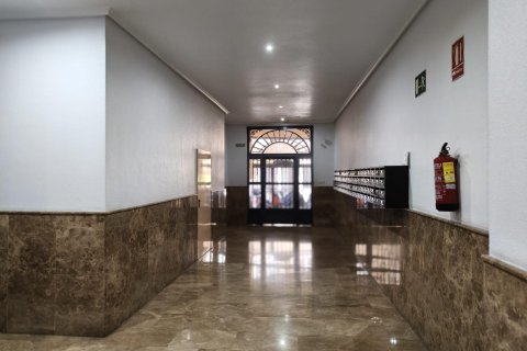 Lägenhet till salu i Torrevieja, Alicante, Spanien 2 sovrum, 70 kvm. Nr. 183069 - foto 5