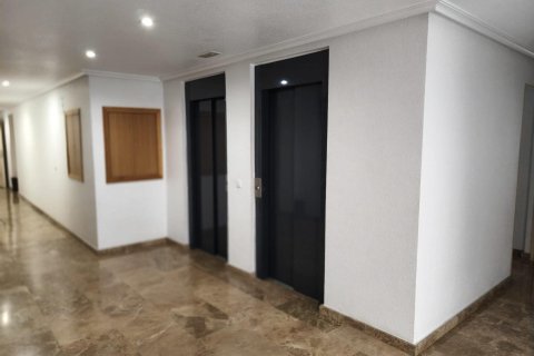 Lägenhet till salu i Torrevieja, Alicante, Spanien 2 sovrum, 70 kvm. Nr. 183069 - foto 6