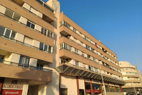 Lägenhet till salu i Torrevieja, Alicante, Spanien 2 sovrum, 70 kvm. Nr. 183069 - foto 2