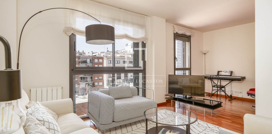 Apartment in Barcelona, Spain 2 bedrooms, 105 sq.m. No. 192653