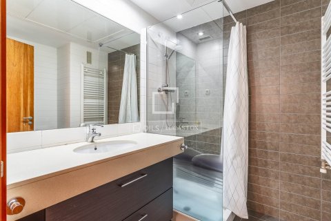 Apartment for sale in Barcelona, Spain 2 bedrooms, 105 sq.m. No. 192653 - photo 24