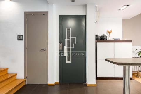 Villa zum Verkauf in Barcelona, Spanien 3 Schlafzimmer, 136 m2 Nr. 192654 - Foto 13