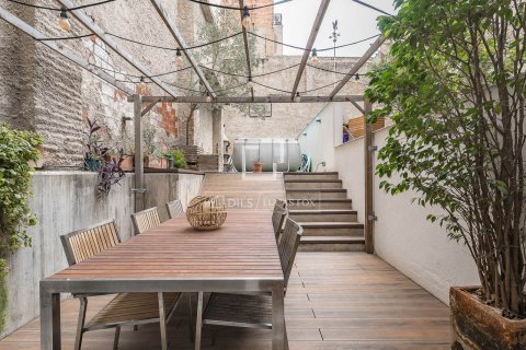Villa in Barcelona, Spanien 3 Schlafzimmer, 136 m2 Nr. 192654