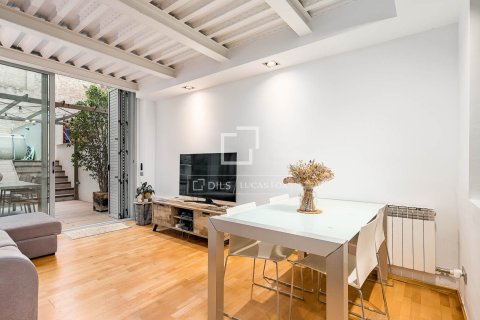 Villa zum Verkauf in Barcelona, Spanien 3 Schlafzimmer, 136 m2 Nr. 192654 - Foto 3