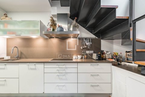 Villa zum Verkauf in Barcelona, Spanien 3 Schlafzimmer, 136 m2 Nr. 192654 - Foto 9