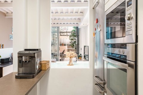 Villa zum Verkauf in Barcelona, Spanien 3 Schlafzimmer, 136 m2 Nr. 192654 - Foto 11