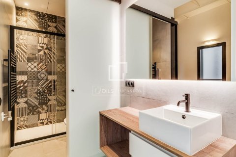 Apartment for sale in Barcelona, Spain 2 bedrooms, 85 sq.m. No. 192655 - photo 19