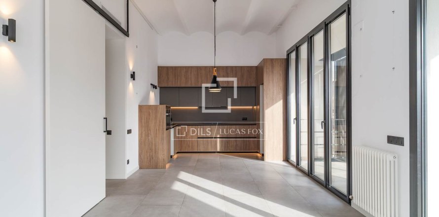 Apartment in Barcelona, Spain 2 bedrooms, 85 sq.m. No. 192655
